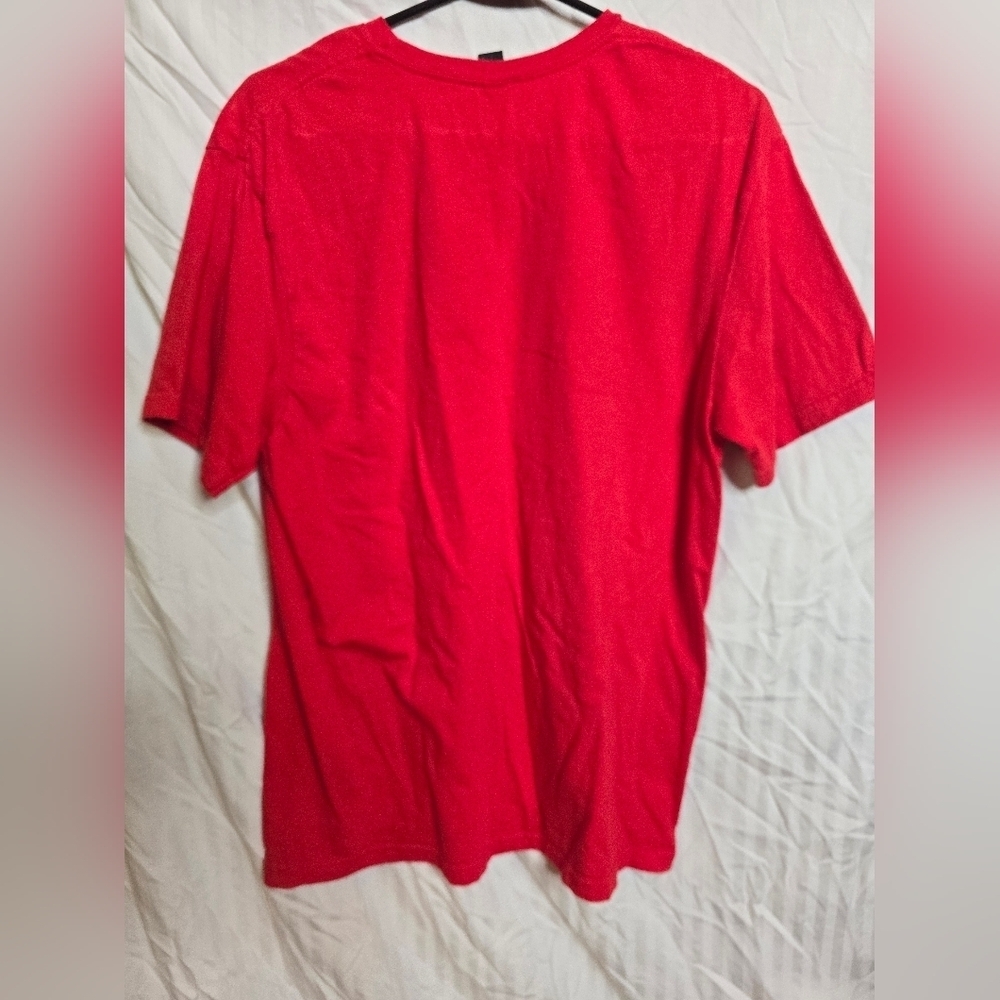 T-Shirt - Picture 4 of 4